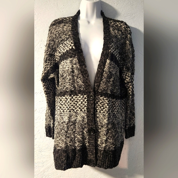 Abercrombie & Fitch Sweaters - Abercrombie & Fitch Black & Grey Oversized Cardigan - Women's XS/S
